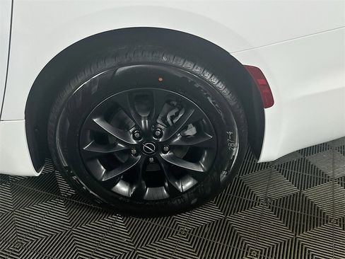 New 2025 Chrysler Pacifica Select w/ Fav Edition Package image 17