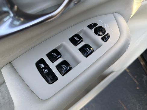 Certified 2023 Volvo XC90 B6 Plus w/ Protection Package Premier image 15