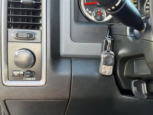 Used 2018 RAM 2500 Tradesman w/ Chrome Appearance Group image 15