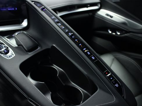 Used 2025 Chevrolet Corvette Stingray Coupe w/ 1LT RWD image 22