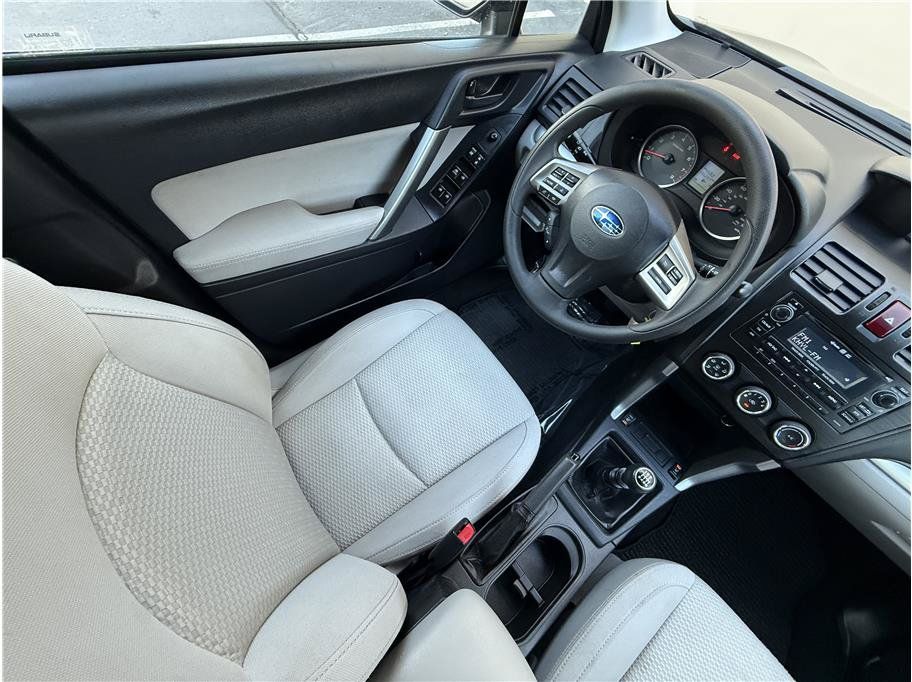 Used 2015 Subaru Forester 2.5i Premium AWD/4WD image 10