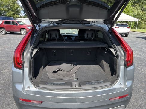 Used 2023 Cadillac XT4 Premium Luxury w/ Enhanced Visibility Package FWD image 18