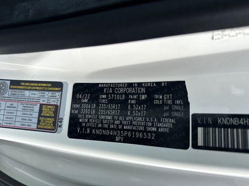 Used 2023 Kia Carnival LX FWD image 30