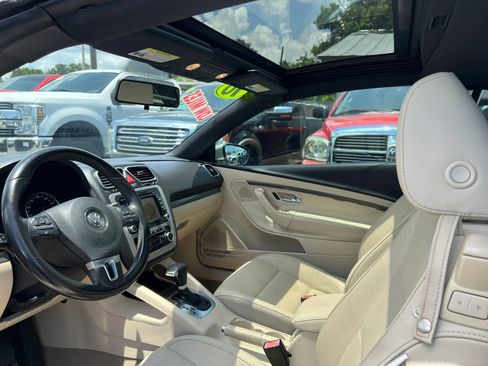 Used 2010 Volkswagen Eos Komfort FWD image 10