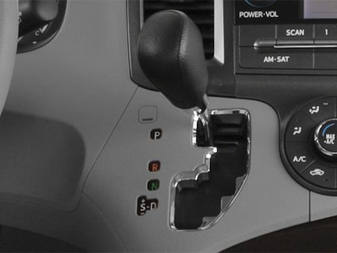 Used 2014 Toyota Sienna LE FWD image 10