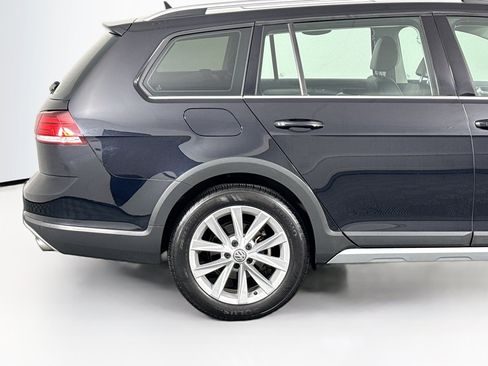 Used 2019 Volkswagen Golf Alltrack S AWD/4WD image 40