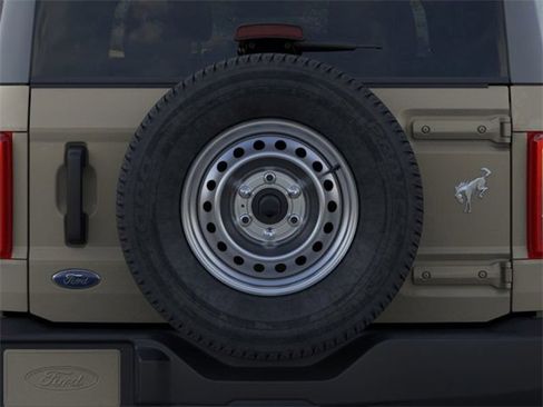 New 2025 Ford Bronco 2-Door image 24