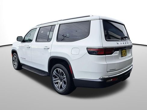 Used 2022 Jeep Wagoneer Series III image 3