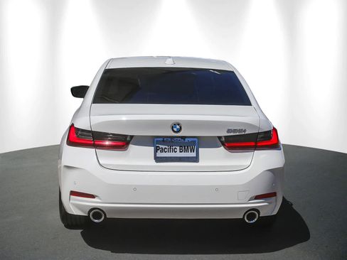 Certified 2023 BMW 330i Sedan w/ Driving Assistance Package image 5