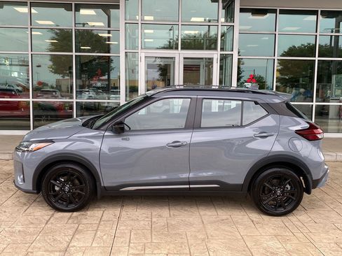 Certified 2024 Nissan Kicks SR w/ SR Premium Package FWD image 4