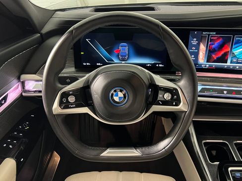 Certified 2024 BMW i7 eDrive50 image 16