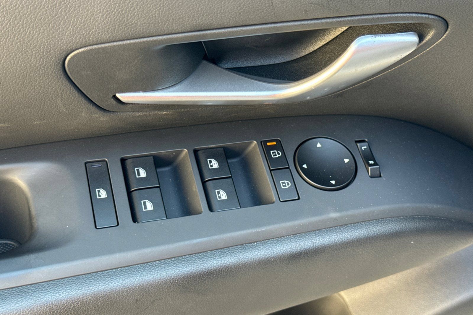Certified 2026 Hyundai Santa Cruz SEL FWD image 12