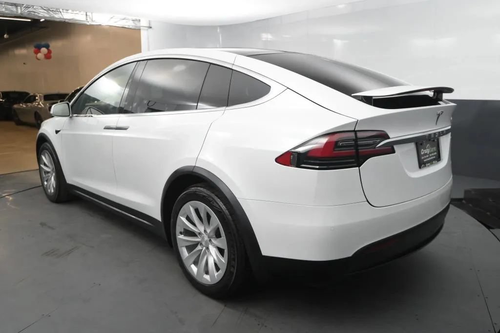Used 2020 Tesla Model X Long Range AWD/4WD image 3