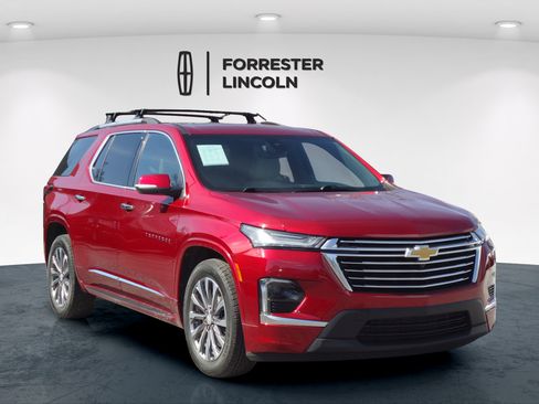 Used 2022 Chevrolet Traverse Premier w/ LPO, 'HIT The Road' Package AWD/4WD image 1