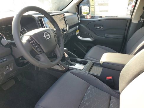 New 2025 Nissan Frontier SV w/ SV Convenience Package image 7