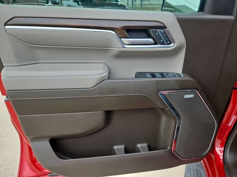 Certified 2024 GMC Sierra 1500 SLT image 11