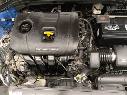 Used 2017 Hyundai Elantra SE image 30