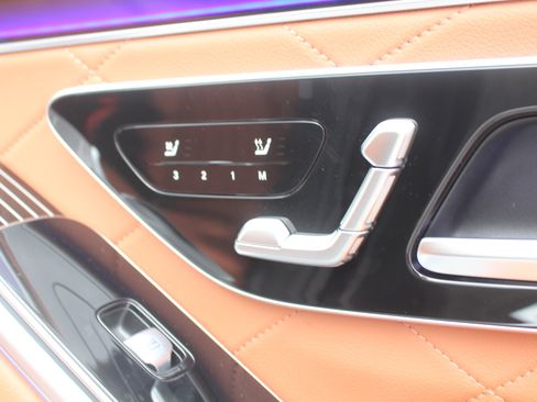 New 2026 Mercedes-Benz S 580e 4MATIC Sedan image 22