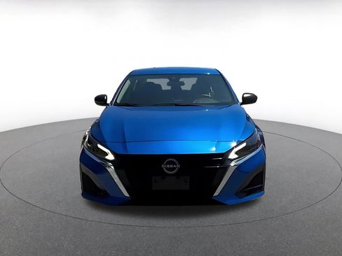 Used 2025 Nissan Altima 2.5 SV image 4