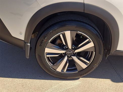 Certified 2023 Nissan Rogue Platinum image 6