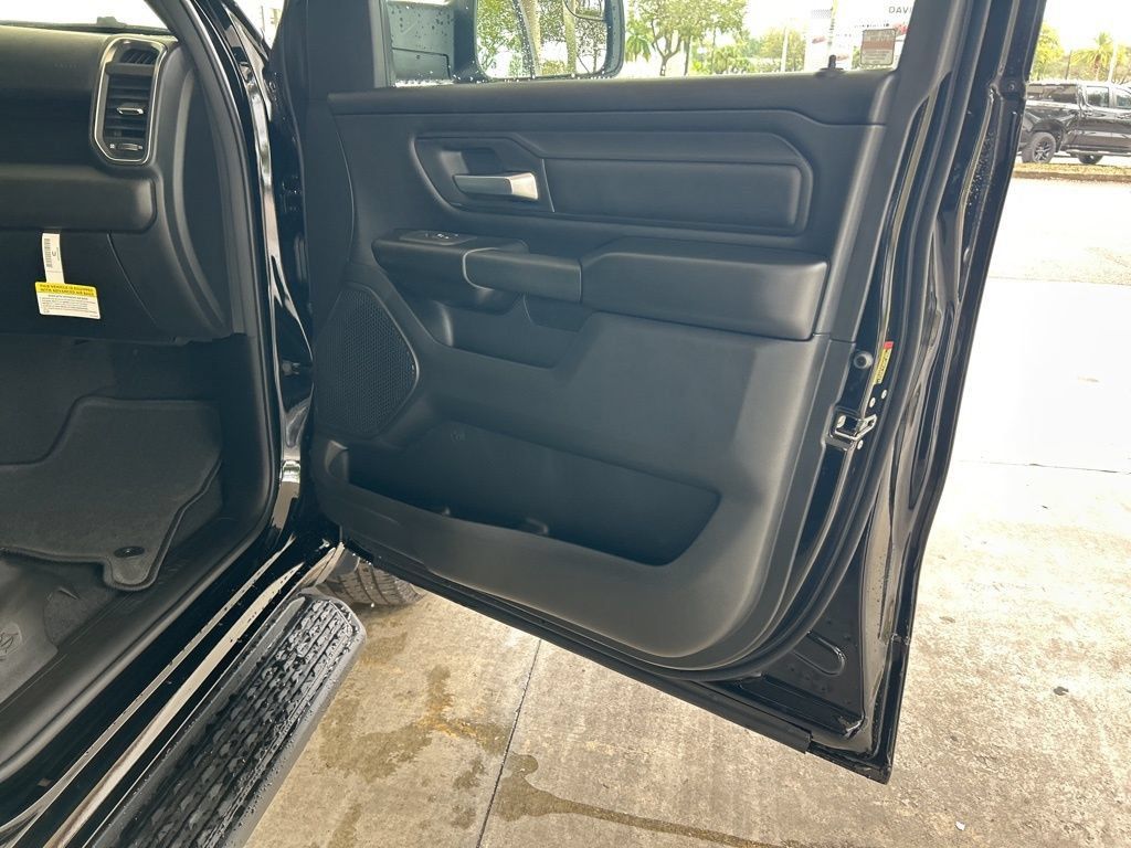 New 2025 RAM 1500 Tradesman AWD/4WD image 23
