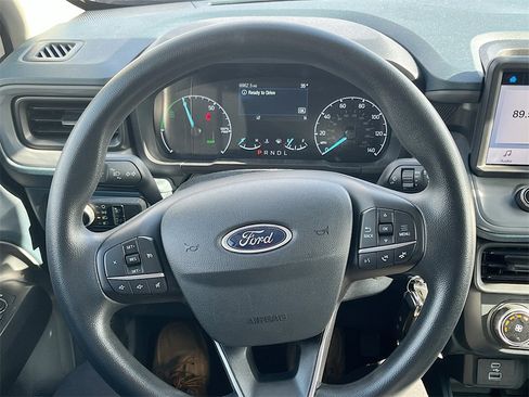 Used 2024 Ford Maverick XL image 11