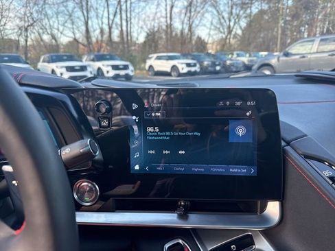 Used 2024 Chevrolet Corvette Stingray w/ Z51 Performance Package image 15