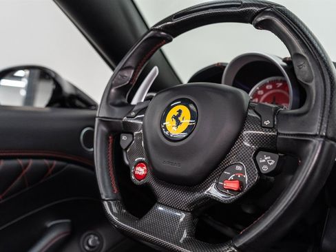 Used 2017 Ferrari California T RWD image 64