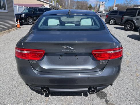 Used 2017 Jaguar XE Prestige AWD/4WD image 5