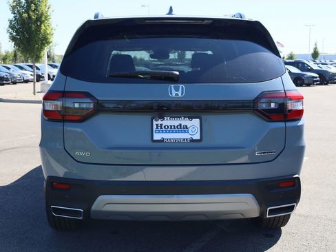 New 2025 Honda Pilot Touring image 5