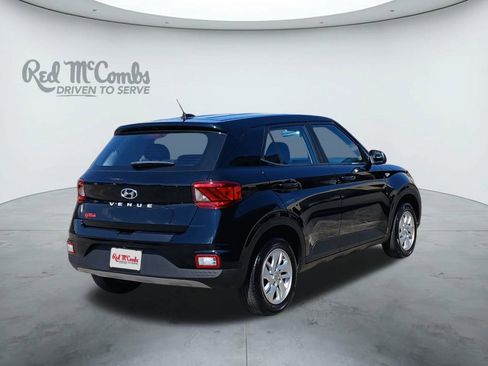 Used 2024 Hyundai Venue SE image 5