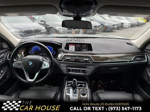 Used 2016 BMW 750i xDrive image 24