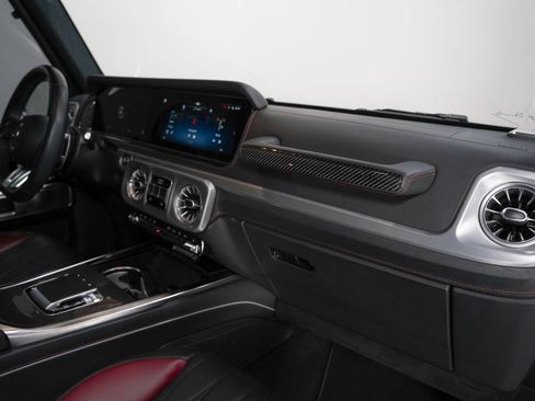 Used 2025 Mercedes-Benz G 63 AMG 4MATIC image 31