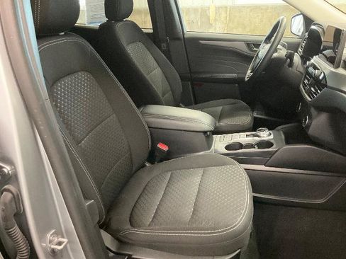 Certified 2023 Ford Escape Active AWD/4WD image 32