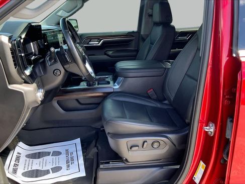 Used 2024 GMC Sierra 1500 SLT RWD image 8