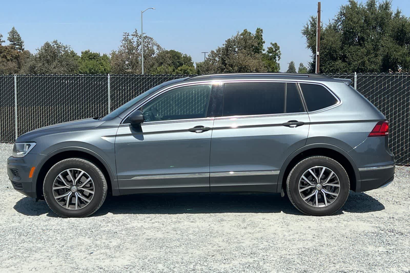 Used 2020 Volkswagen Tiguan SE AWD/4WD image 6