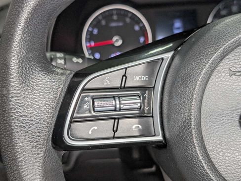 Used 2020 Kia Forte LXS FWD image 31
