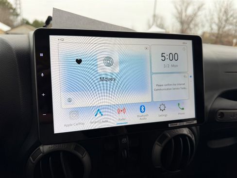 Used 2012 Jeep Wrangler Unlimited Sport image 20