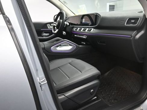 Used 2026 Mercedes-Benz GLS 450 4MATIC image 30