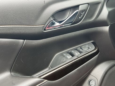 Used 2023 GMC Acadia AT4 image 15