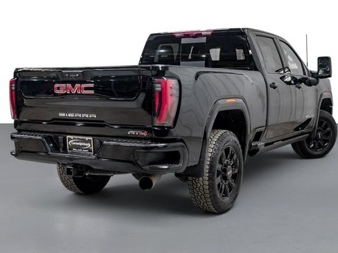 Used 2024 GMC Sierra 2500 AT4 w/ AT4 Premium Plus Package AWD/4WD image 6