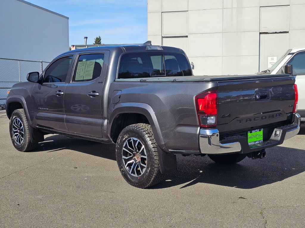Used 2019 Toyota Tacoma SR5 AWD/4WD image 5