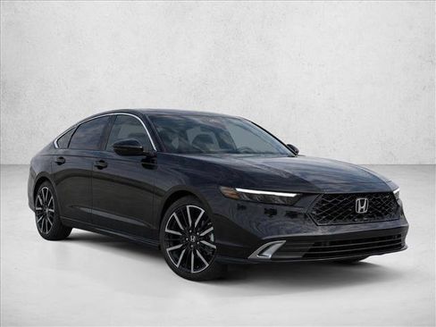 Used 2026 Honda Accord Touring image 3