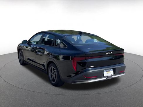 Used 2025 Kia K4 LXS image 10
