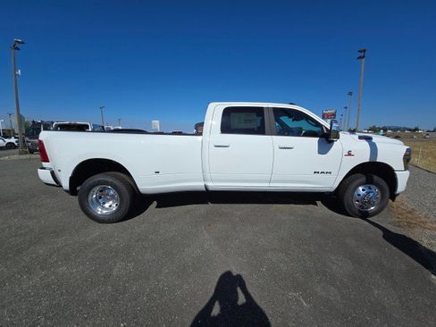 New 2026 RAM 3500 Laramie w/ Max Tow Package image 3