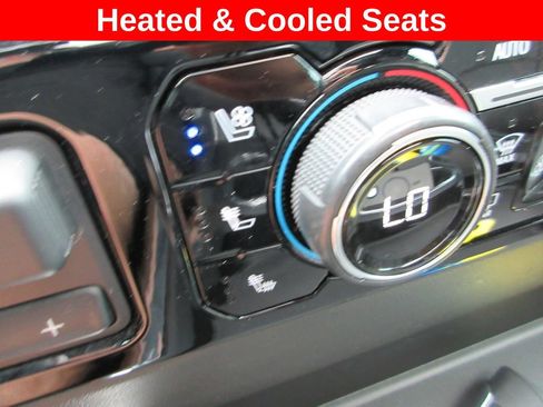 Used 2024 Chevrolet Silverado 2500 High Country w/ High Country Premium Package AWD/4WD image 19