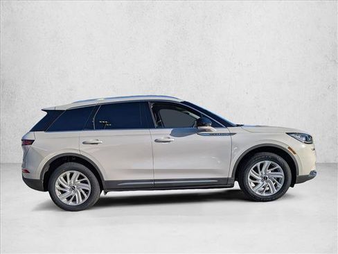 Used 2020 Lincoln Corsair FWD w/ Convenience Package image 4