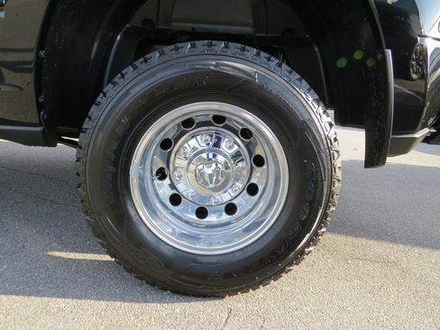 New 2026 RAM 3500 Laramie w/ Sport Appearance Package AWD/4WD image 9