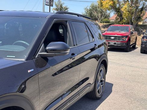 Used 2025 Ford Explorer ST-Line w/ Premium Package RWD image 9