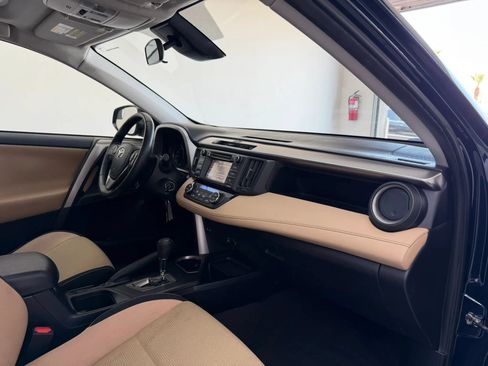 Used 2017 Toyota RAV4 XLE w/ Carpet Mat Package FWD image 29